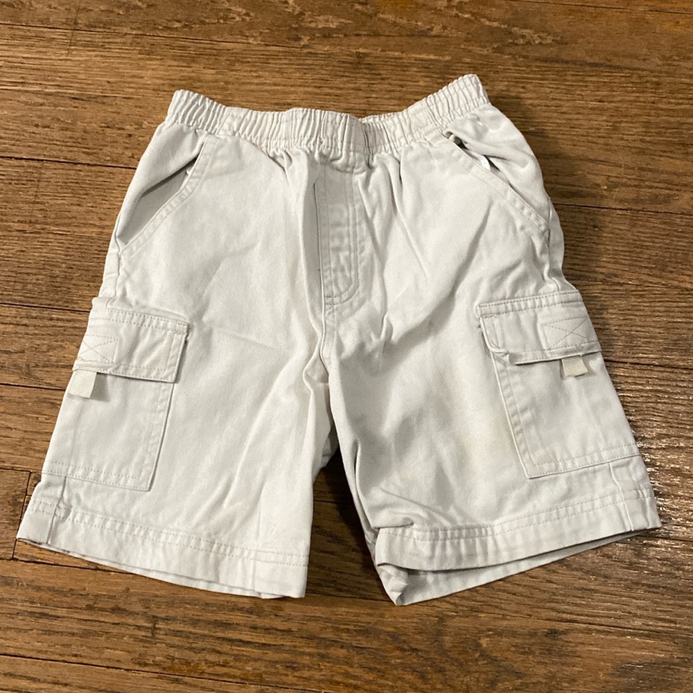 Boy’s Arizona shorts size 5